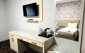 Alis Hotel